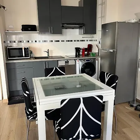 Chic Studio Paris Courbevoie